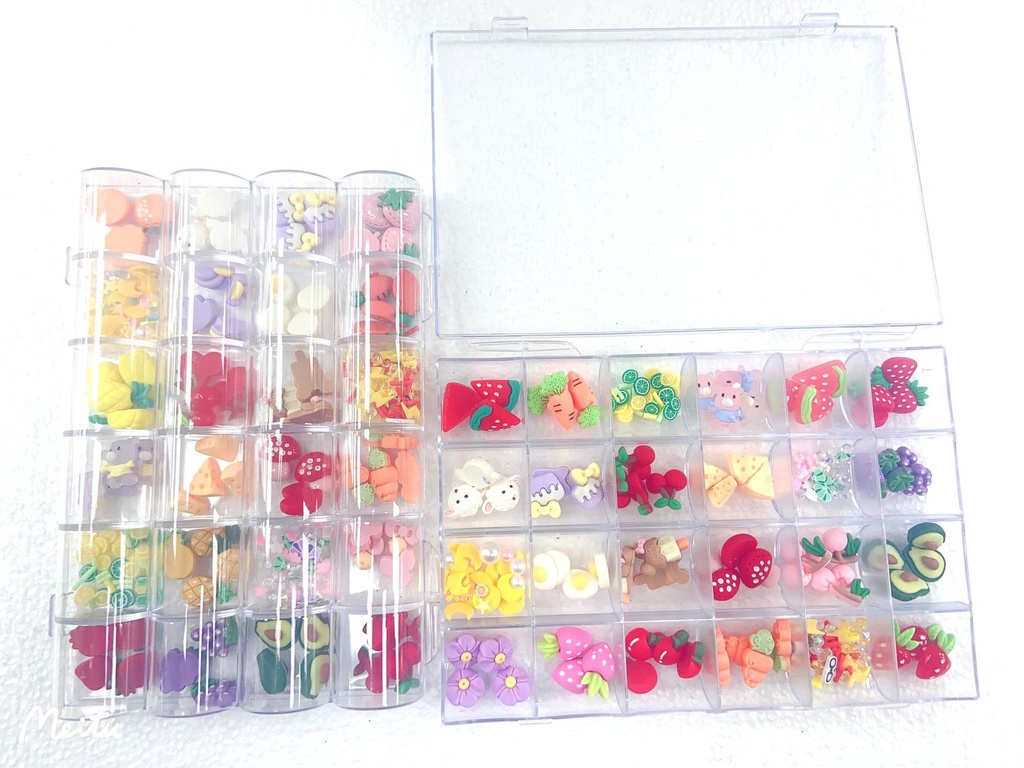 Set para decoracion kawai en organizador por 24 divisiones