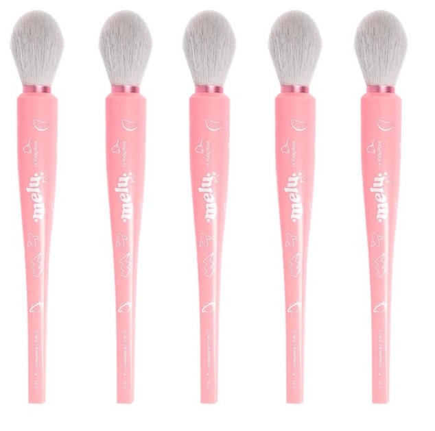 brochas pinceles profesional premium de maquillaje Melu by RUBY ROSE para iluminador