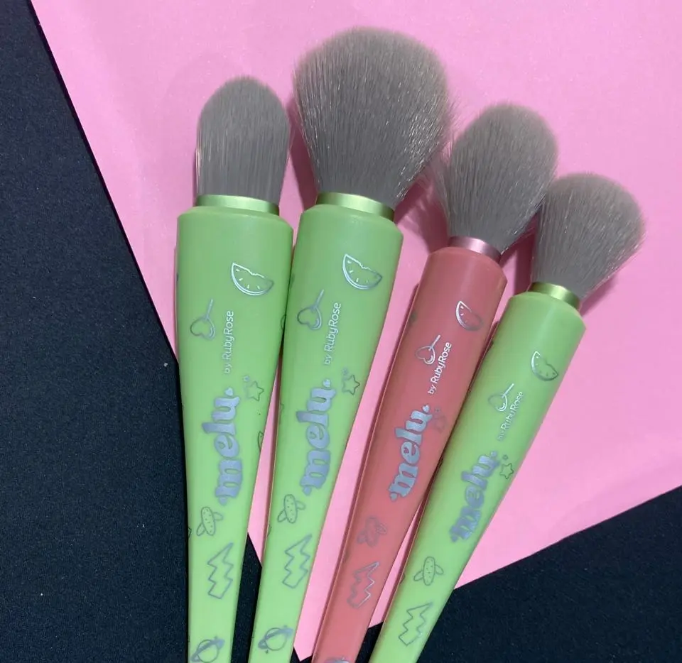 [SRR-785X4] Set x4 brochas profesionales para maquillaje Melu by RUBY ROSE 