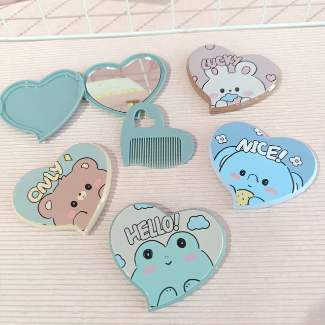 Espejito con peine - corazón ___Pack x4Und