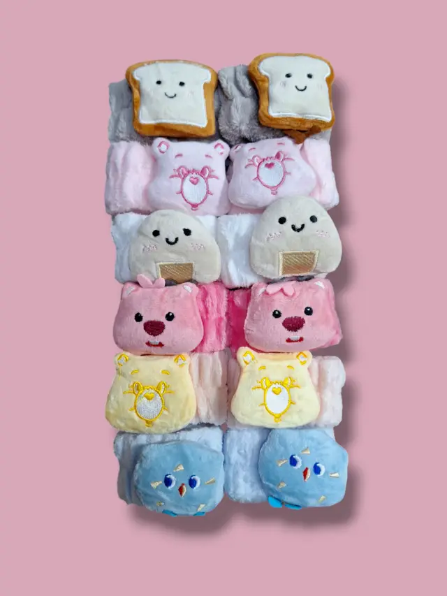 [PL-017686] Par de muñequeras de peluche felpa toalla con figuras Eloise ___ PACK X3