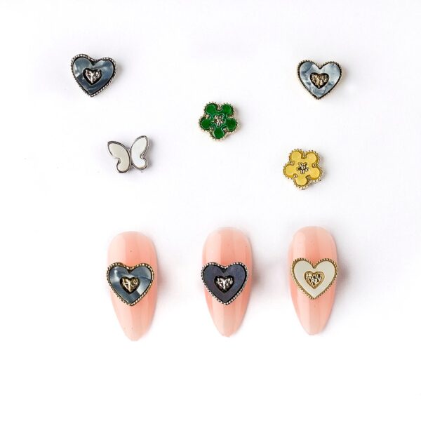 DECORACIÓN PARA UÑAS