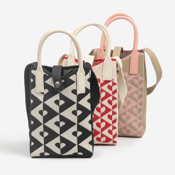CARTERA DE TELA CON ESTAMPADO GEOMETRICO