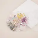 Decoración para uñas en estuche flor