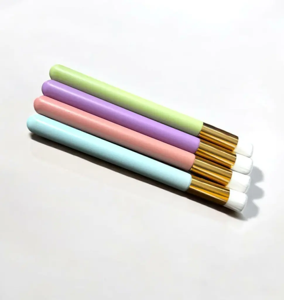 Brocha para pestañas tono pastel