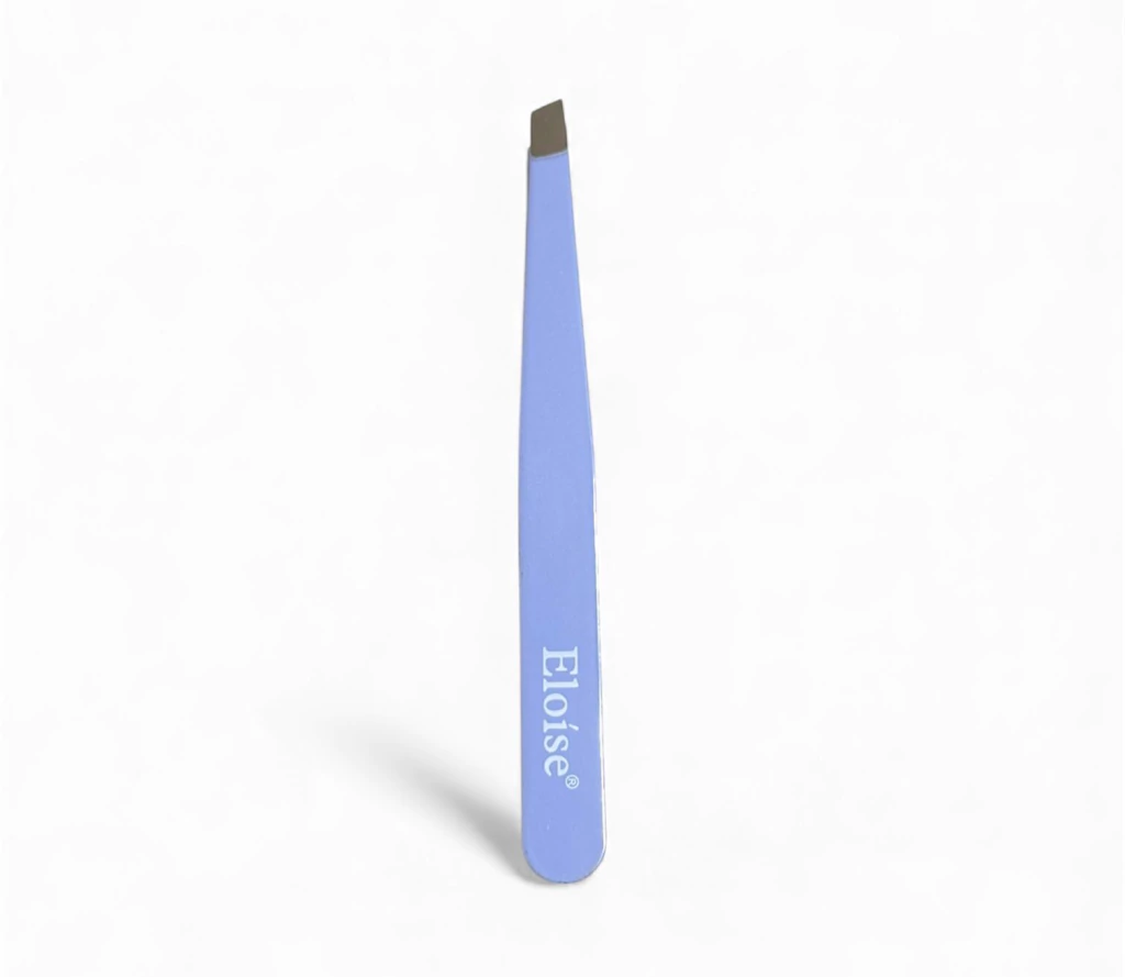 pinza para las cejas de color curva 