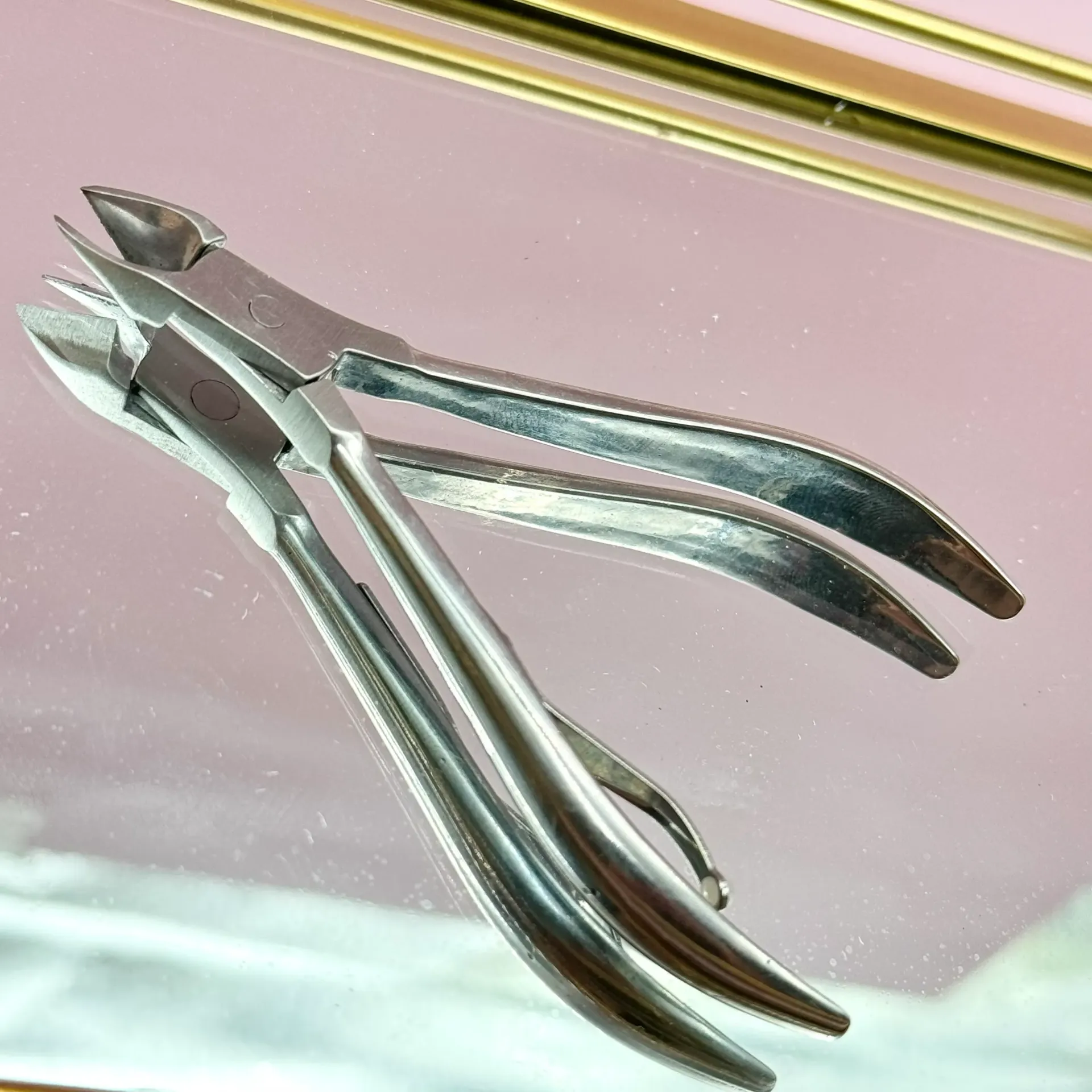 [PY-CT275] pinza corta cutículas Ushas