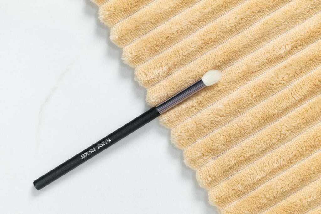 brocha negra y plateada Paris Night