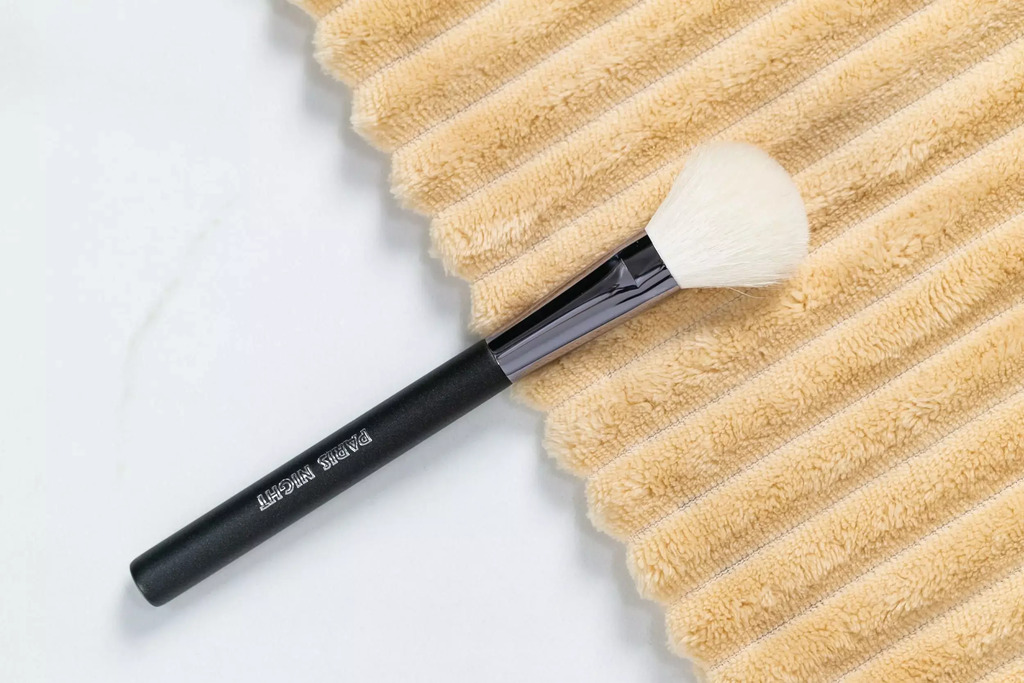 [PL-40702] brocha negra y plateada Paris Night