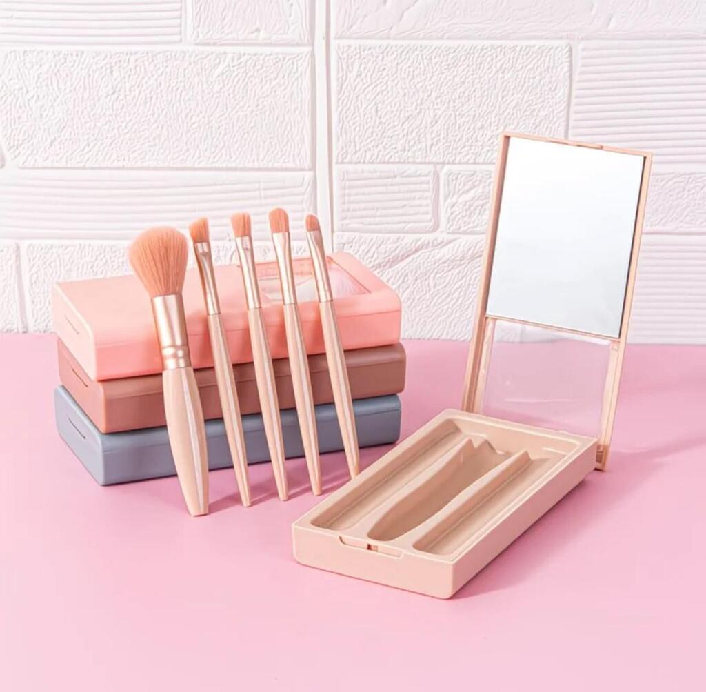 Brochas de maquillaje x5 CON ESTUCHE Y ESPEJO