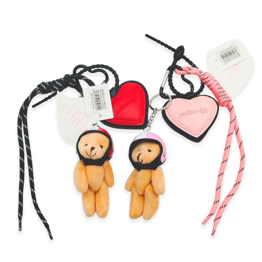 [PM-D-5285-33] LLAVERO CHARM OSITO CON CASCO Y CORAZÓN