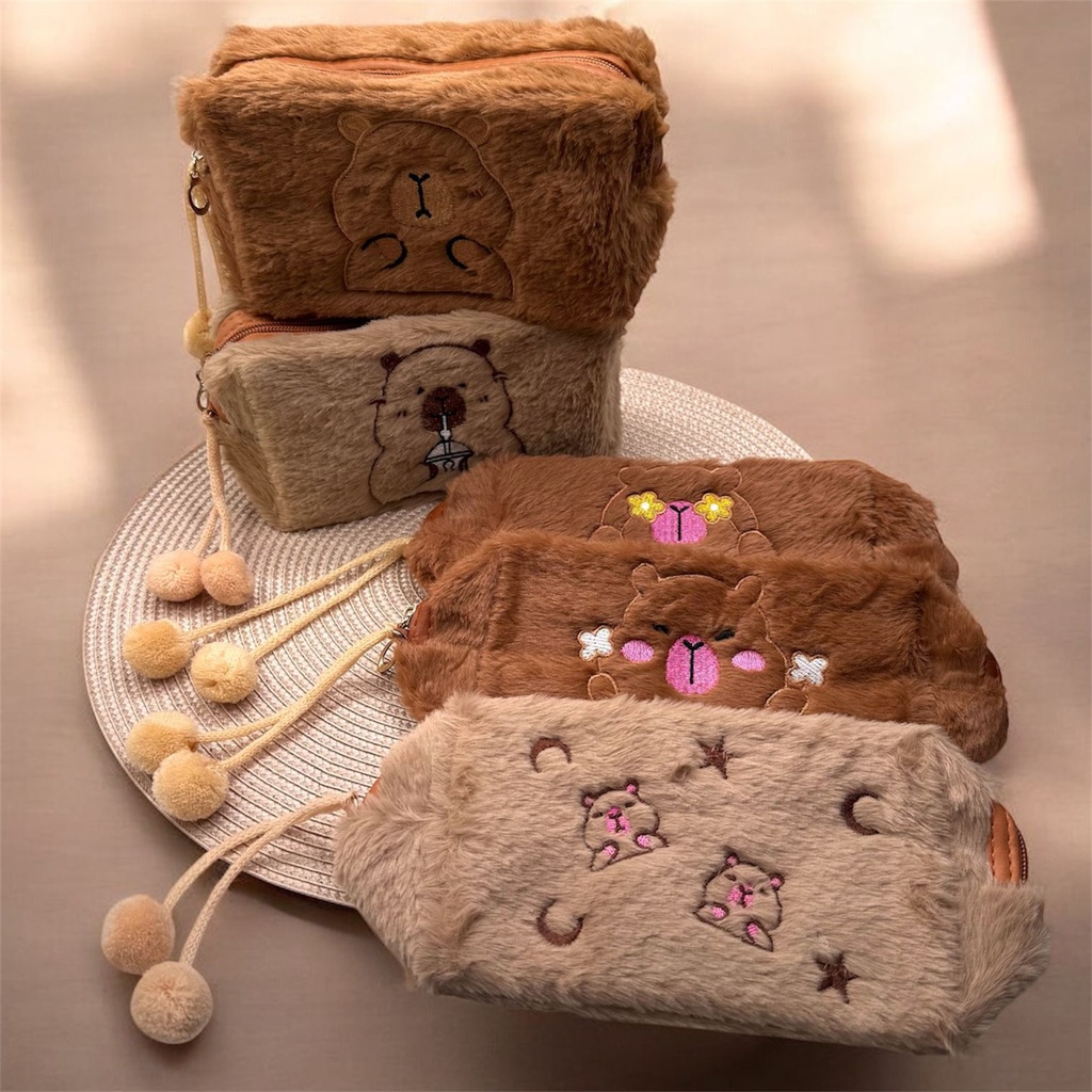 [PY-AC-35A] PORTACOSMETICOS CAPYBARA C/POMPOM X1U