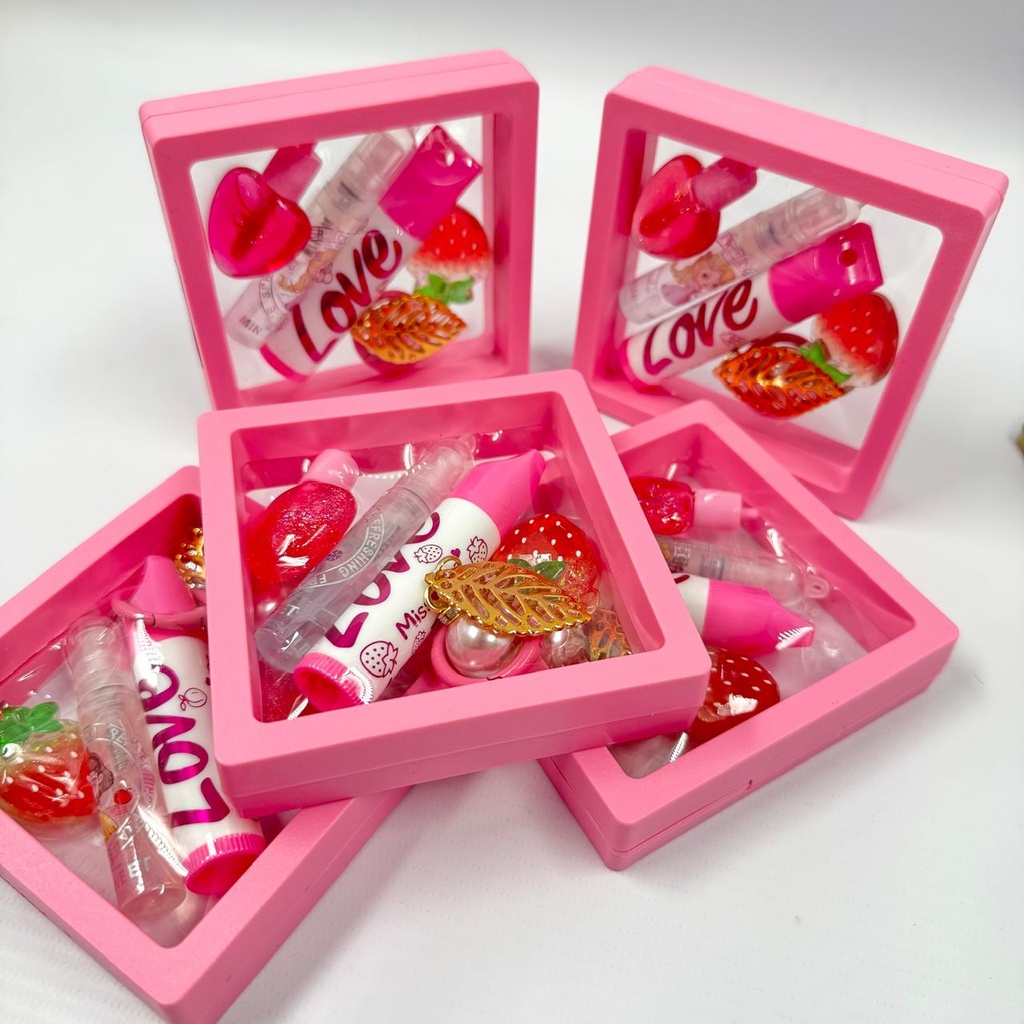 SET BALSAMO Y GLOSS FRUTILLA LOVE MISS FON X1U. *24