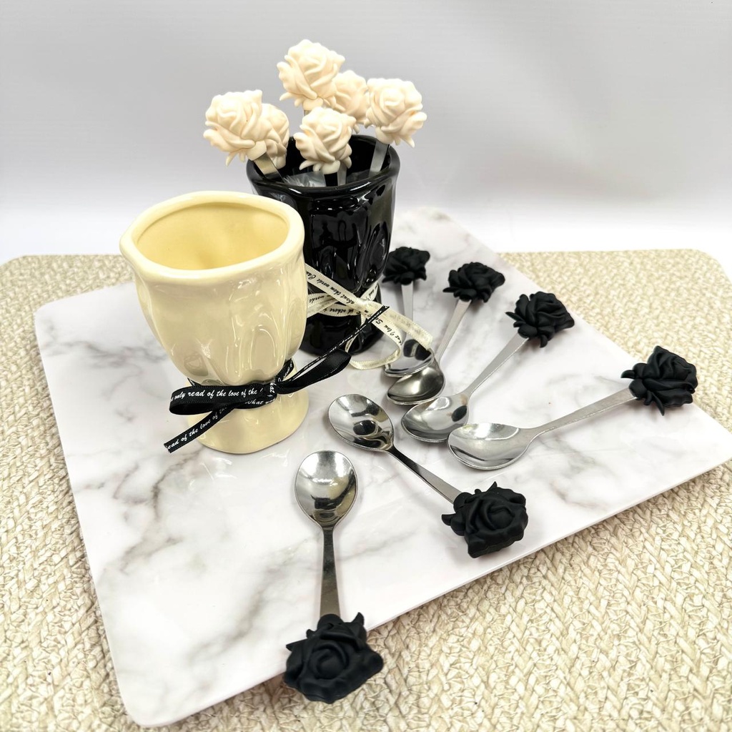 SET DE CUCHARAS CON VASITO X6PCS. X1U.