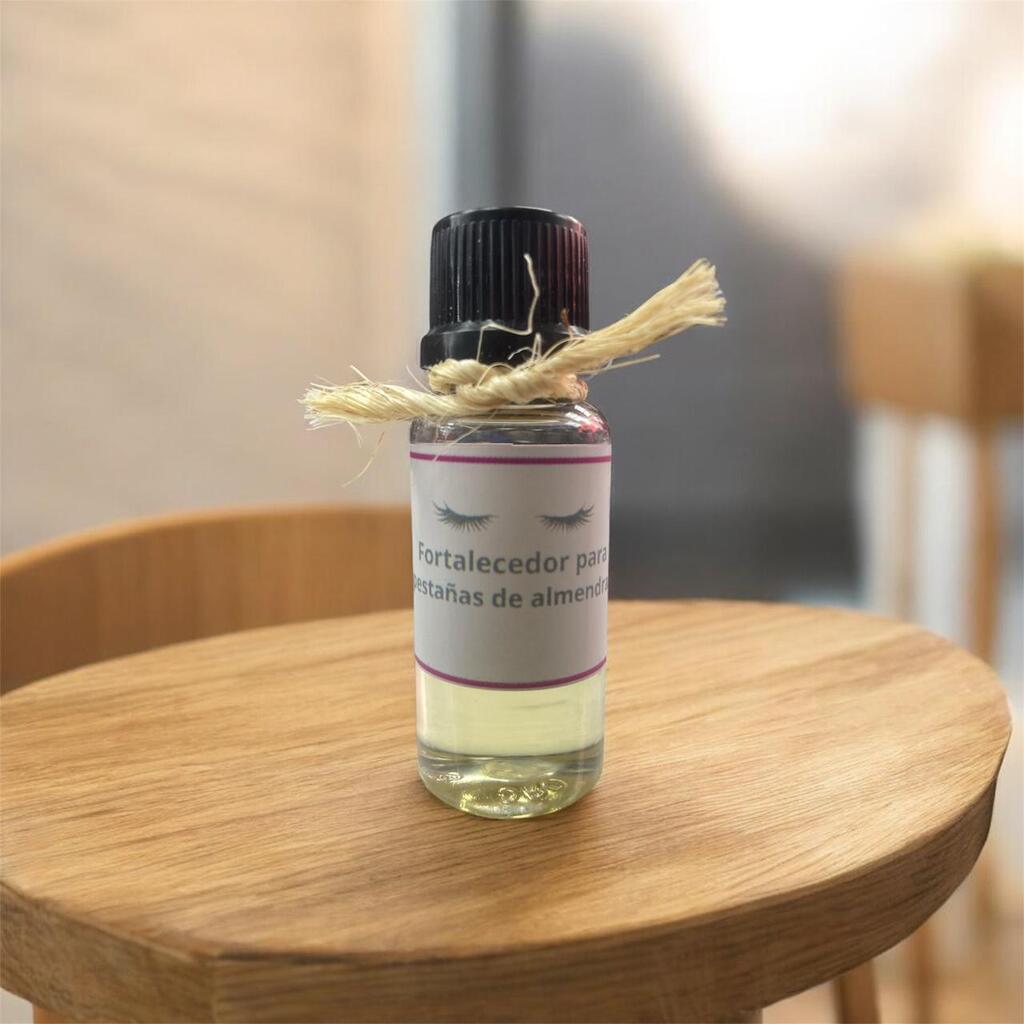 Fortalecedor De Almendras Cherrycoco Para Pestañas Y Cejas