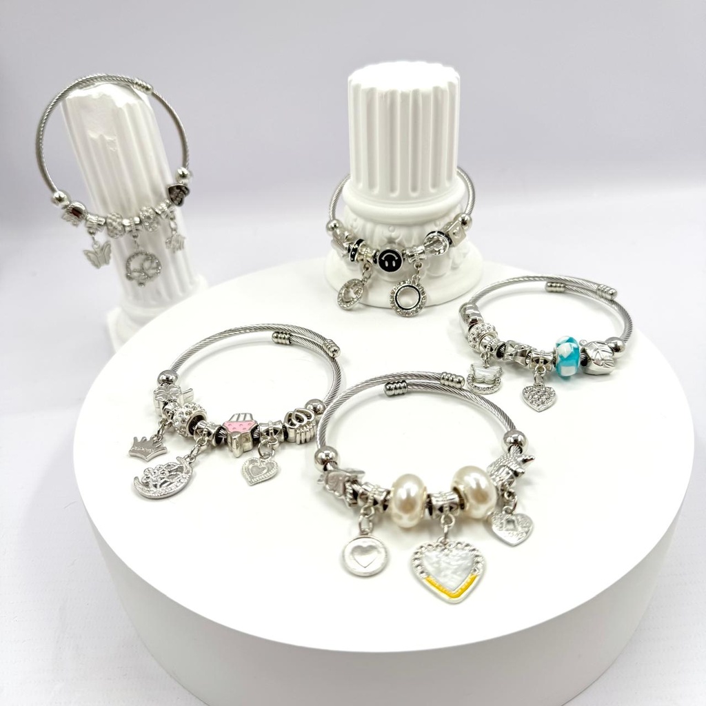 [PY-C-3018] PULSERA PLATEADA CON DIJES X1U.