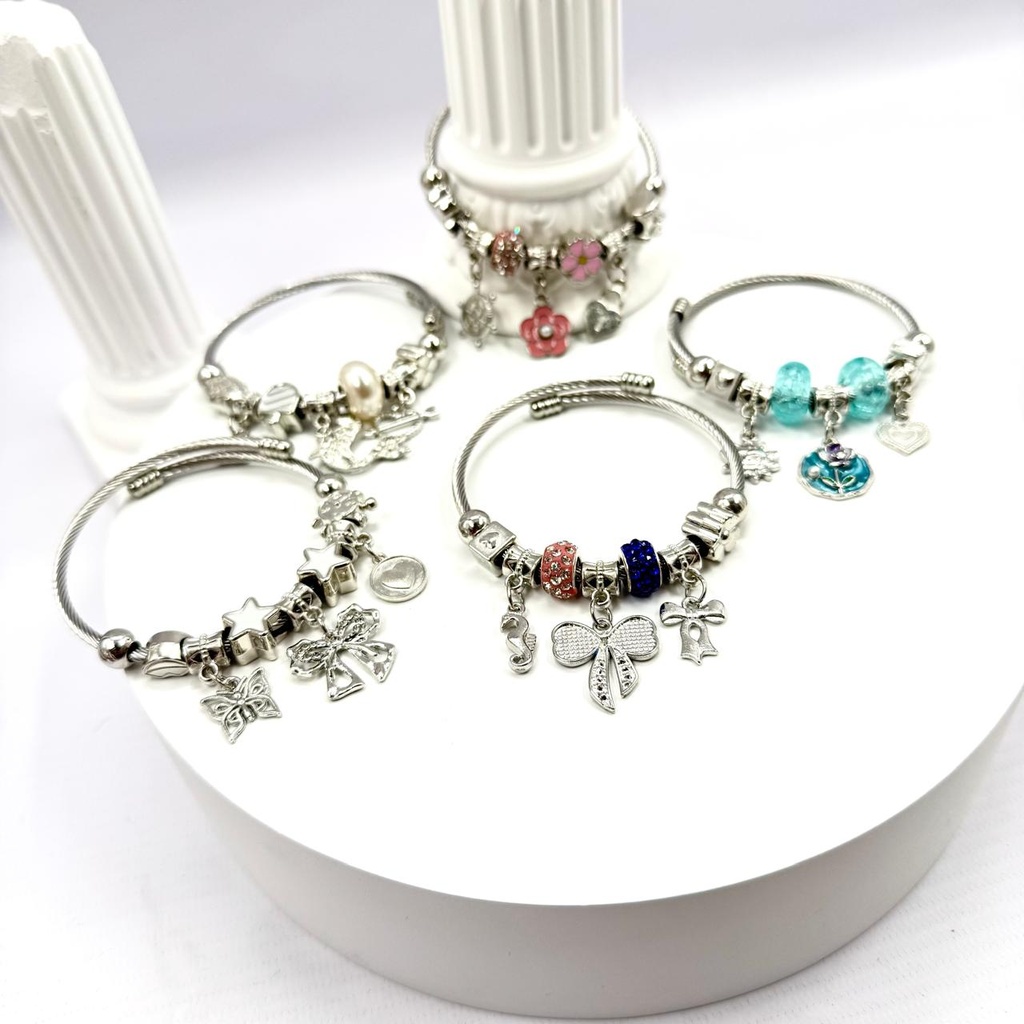 [PY-C-3017] PULSERA PLATEADA CON DIJES X1U.