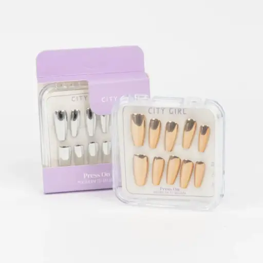 uñas press on Almond Chrome City Girl 